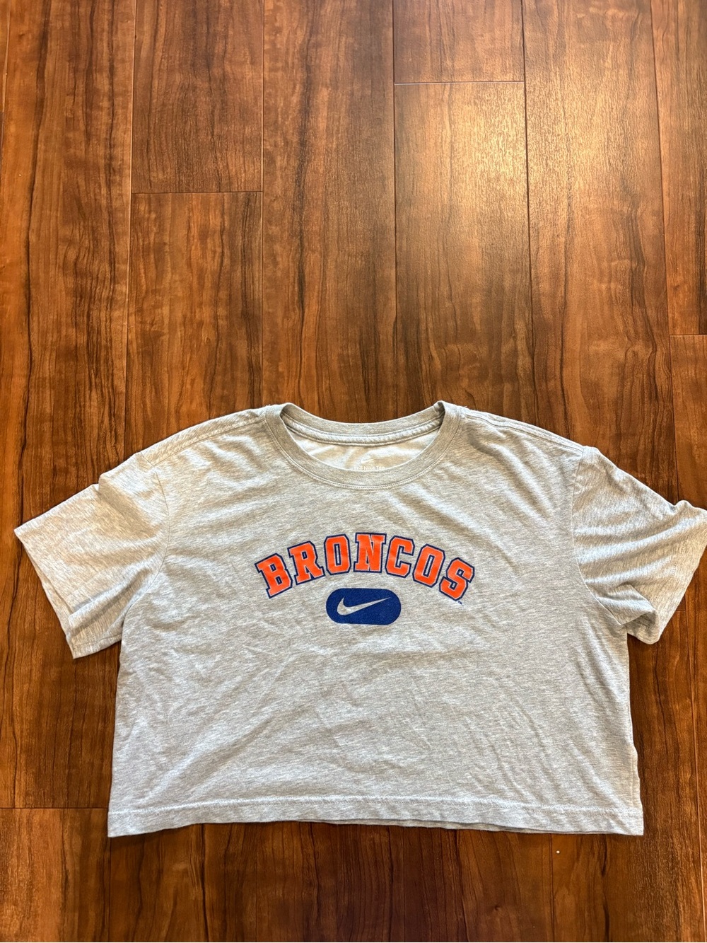 Nike Cropped Denver Broncos Tee